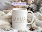 Preview: Personalisierte Tasse mit der Aufschrift 'MAMA' und darunter den Namen 'Stefanie', 'Jan', 'Katrin' und 'Alina' mit kleinen Herzsymbolen. Perfektes Geschenk für Mütter.